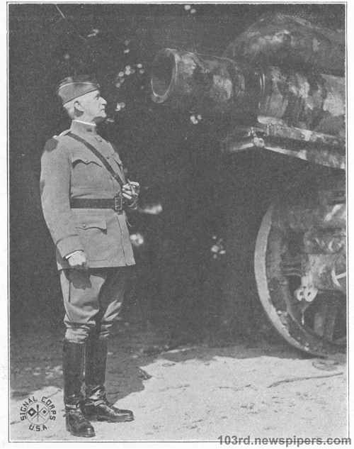 The Division Commander, General Edwards, and a German howitzer taken at Chateau-Thierry by the 102nd Infantry